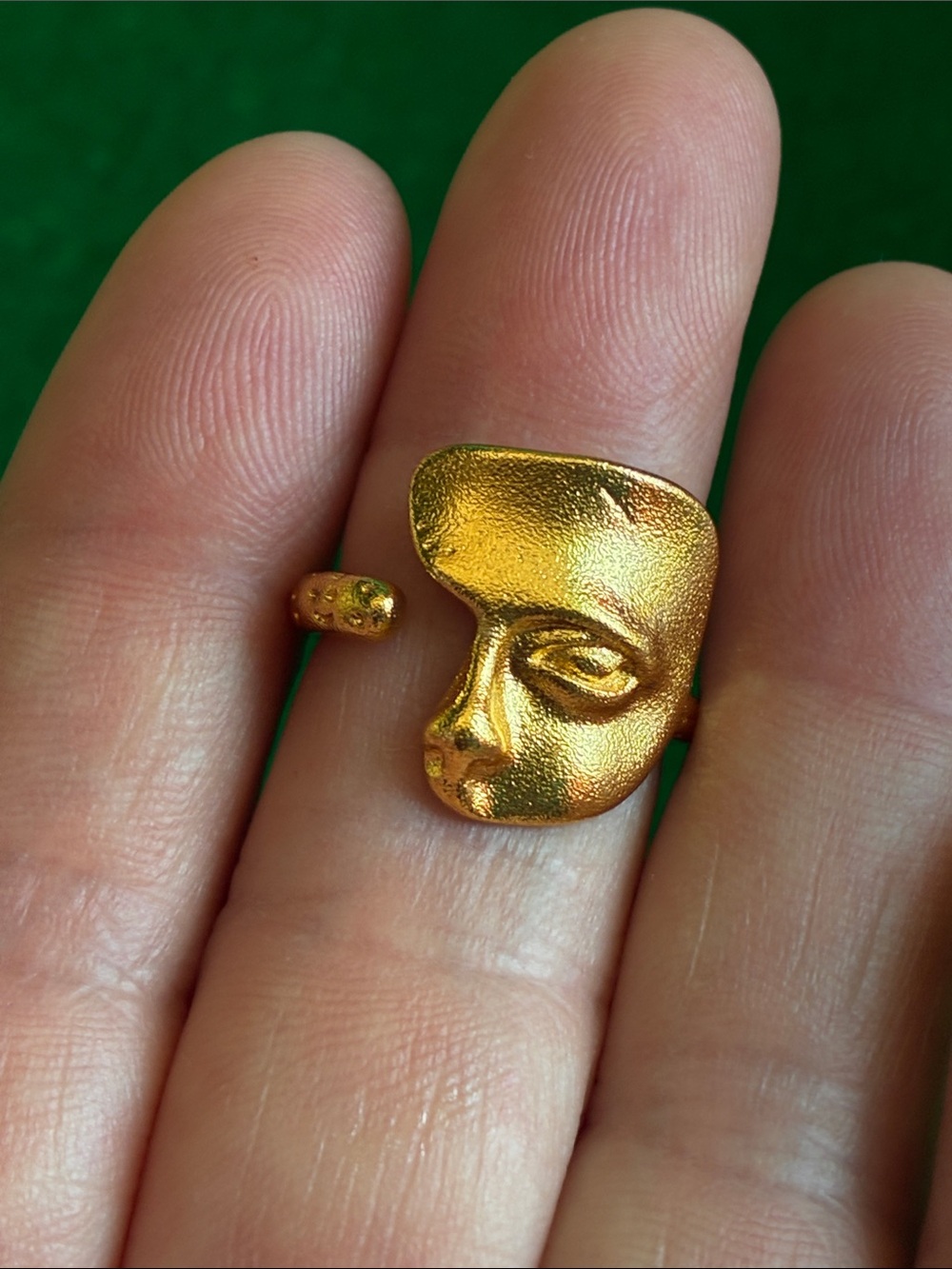 NEW abstract half-face sculpture ring in goldtone adjustable unisex art deco OS